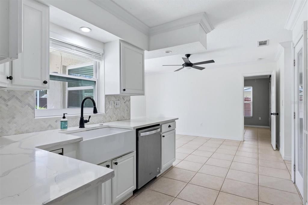 En Venta: $459,900 (3 camas, 2 baños, 1498 Pies cuadrados)