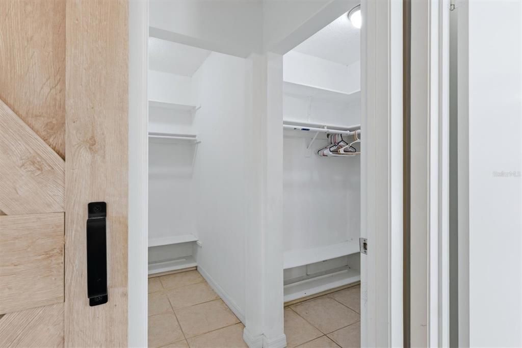 En Venta: $459,900 (3 camas, 2 baños, 1498 Pies cuadrados)