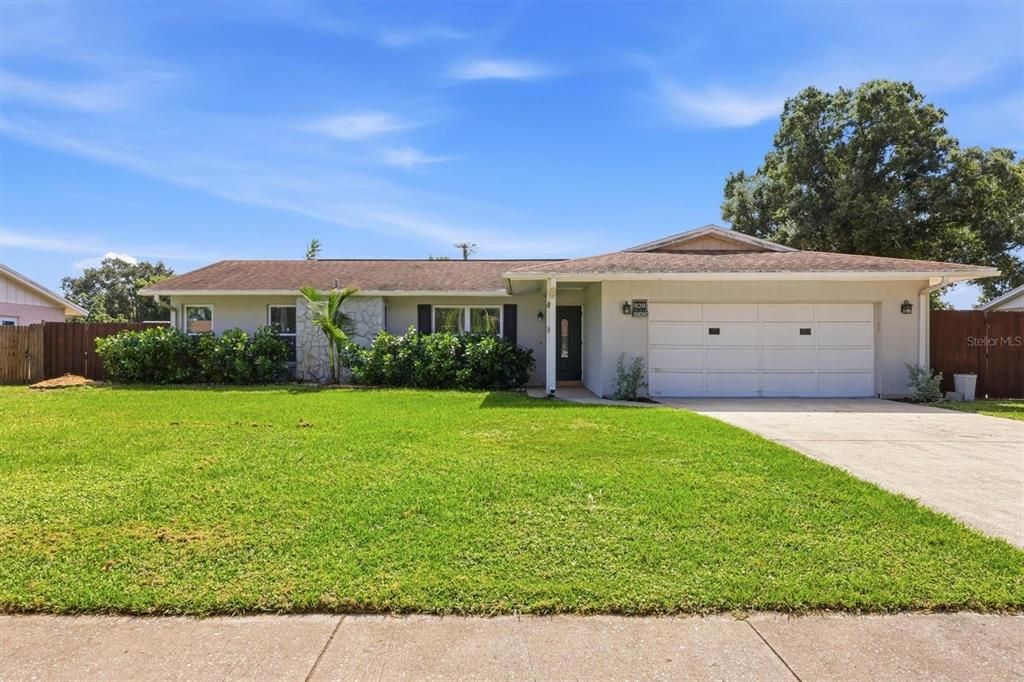 En Venta: $459,900 (3 camas, 2 baños, 1498 Pies cuadrados)