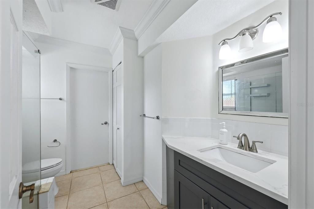 En Venta: $459,900 (3 camas, 2 baños, 1498 Pies cuadrados)