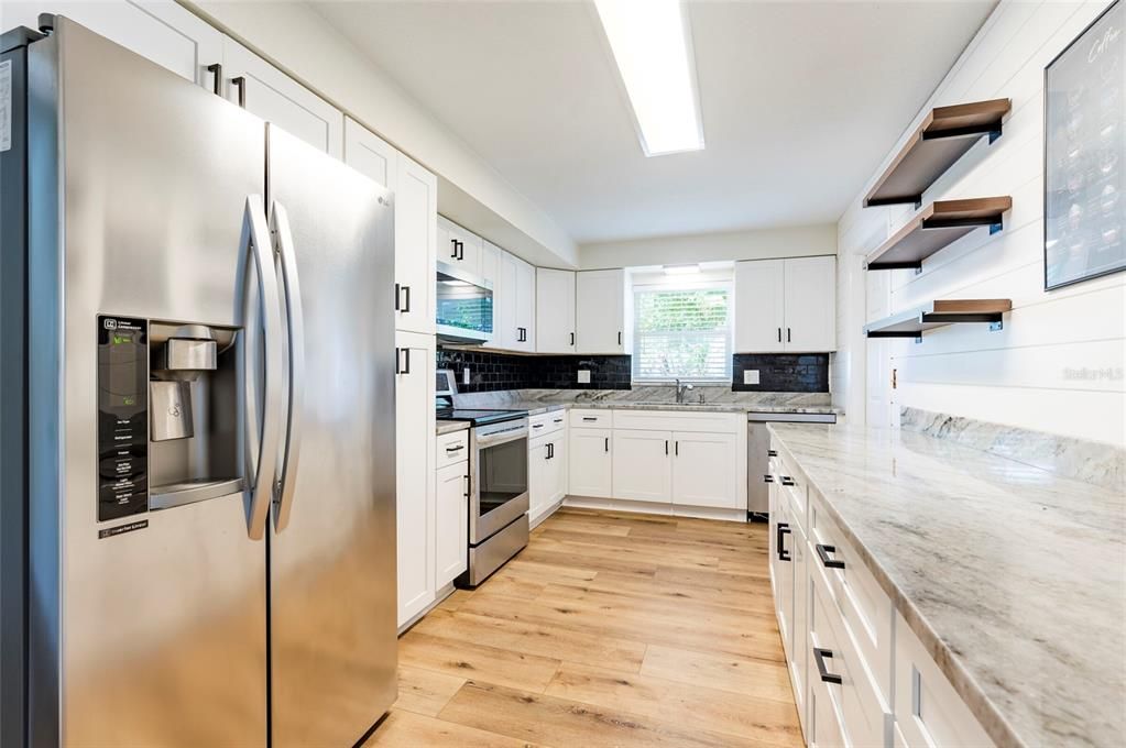 En Venta: $439,000 (3 camas, 2 baños, 1454 Pies cuadrados)