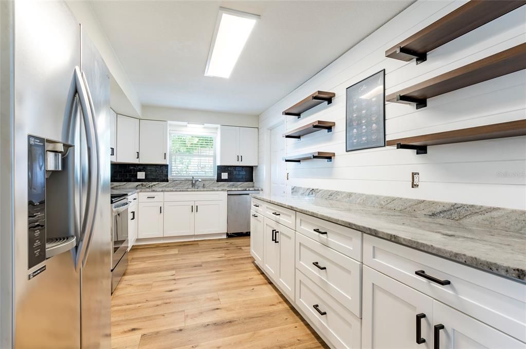 En Venta: $439,000 (3 camas, 2 baños, 1454 Pies cuadrados)