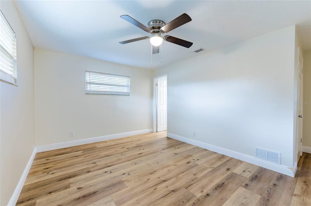 En Venta: $439,000 (3 camas, 2 baños, 1454 Pies cuadrados)