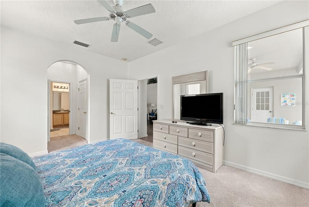 : $329,999 (4 camas, 3 baños, 1833 Pies cuadrados)