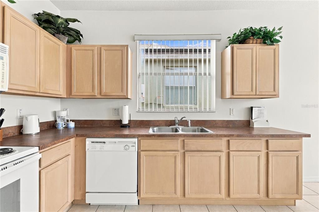 : $329,999 (4 camas, 3 baños, 1833 Pies cuadrados)