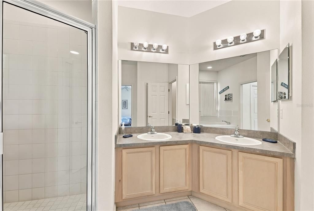 : $329,999 (4 camas, 3 baños, 1833 Pies cuadrados)