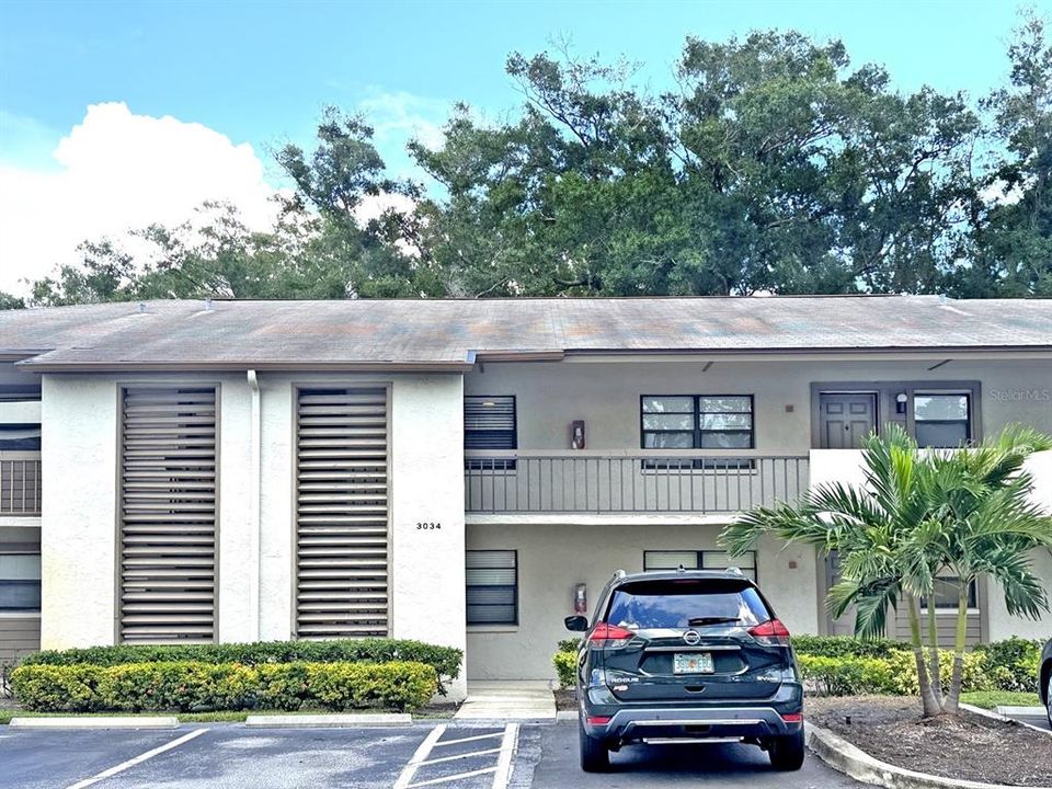 For Sale: $140,000 (2 beds, 2 baths, 940 Square Feet)