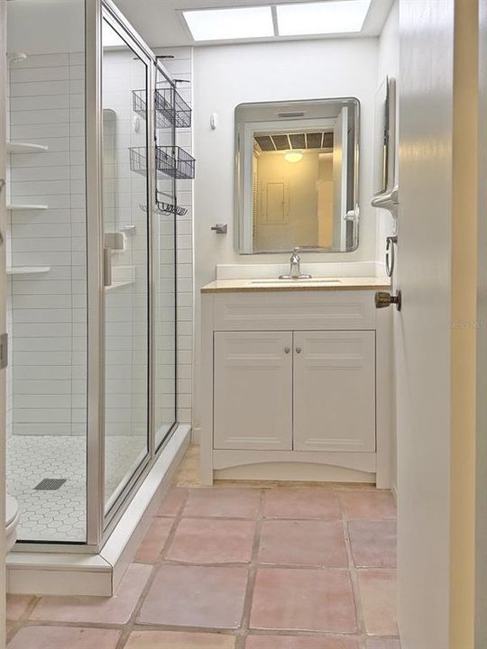 For Sale: $140,000 (2 beds, 2 baths, 940 Square Feet)