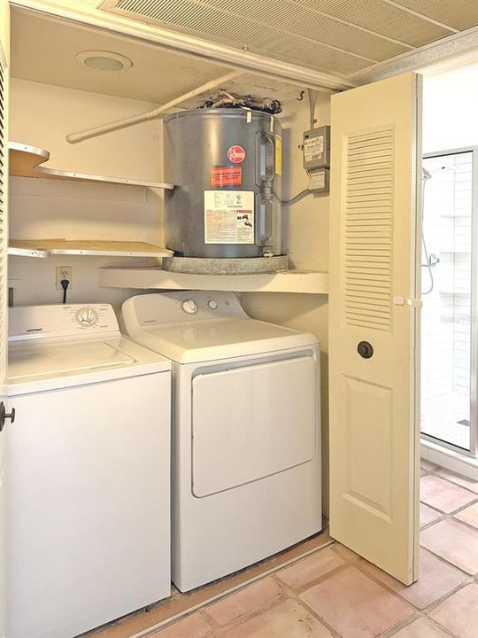 For Sale: $140,000 (2 beds, 2 baths, 940 Square Feet)