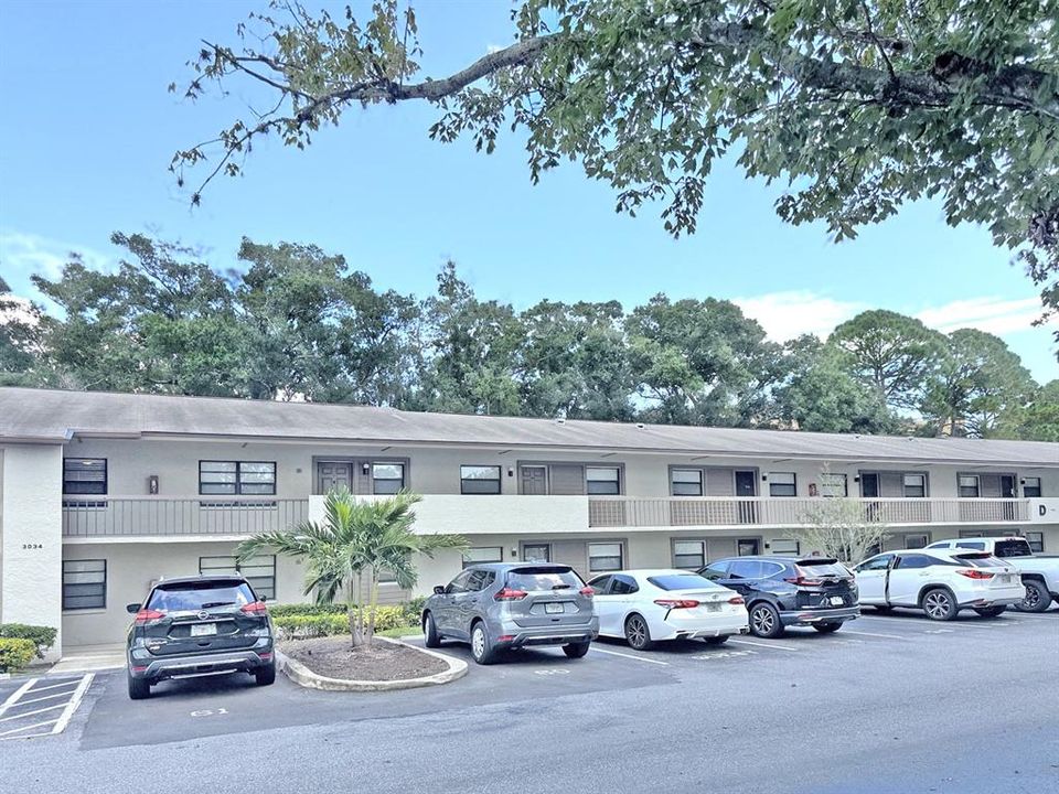 For Sale: $140,000 (2 beds, 2 baths, 940 Square Feet)