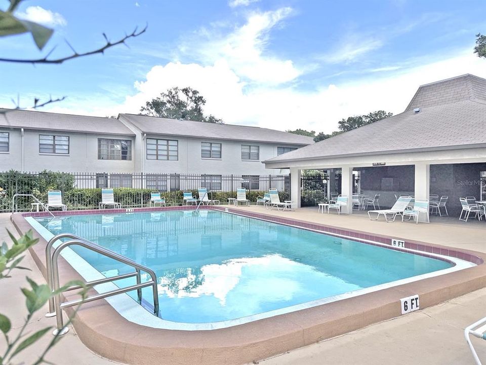 For Sale: $140,000 (2 beds, 2 baths, 940 Square Feet)