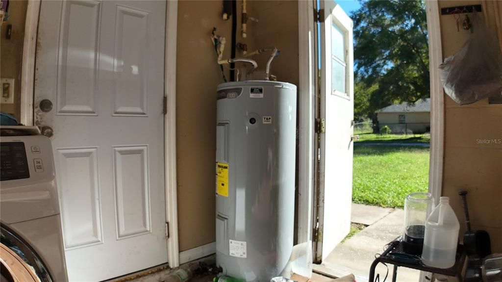 На продажу: $130,000 (4 спален, 2 ванн, 2040 Квадратных фут)