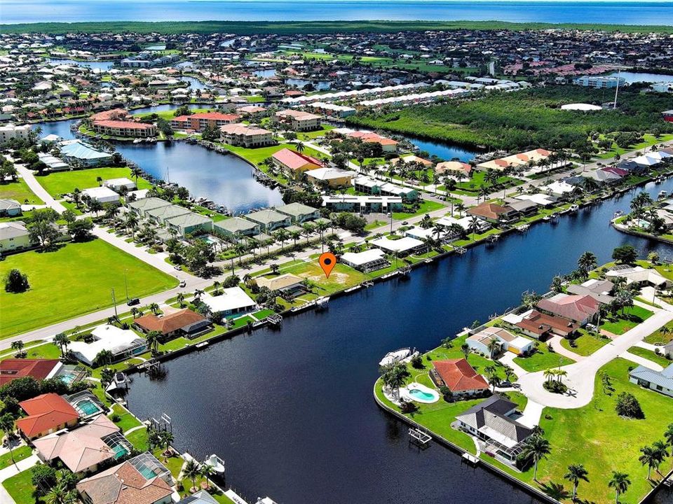 待售: $475,000 (0.25 acres)