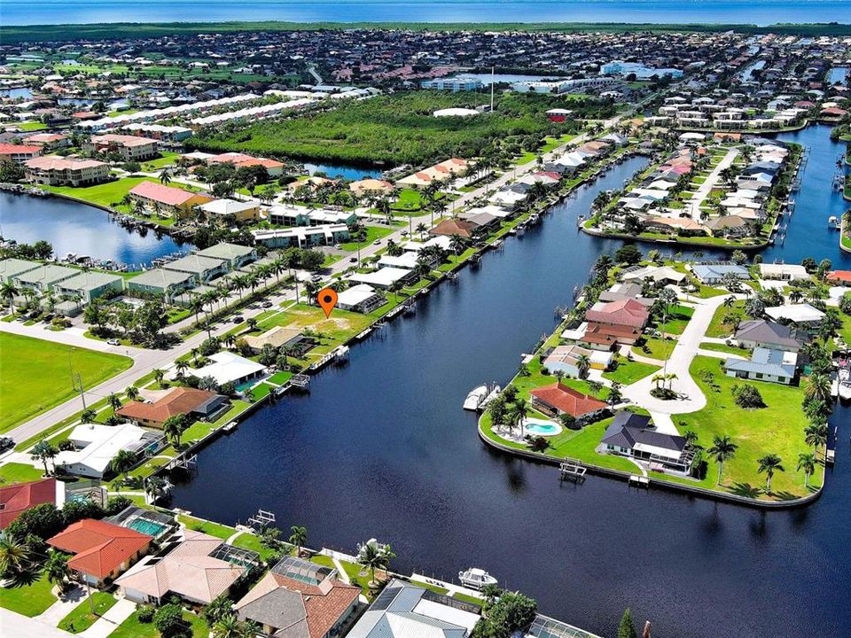 待售: $475,000 (0.25 acres)