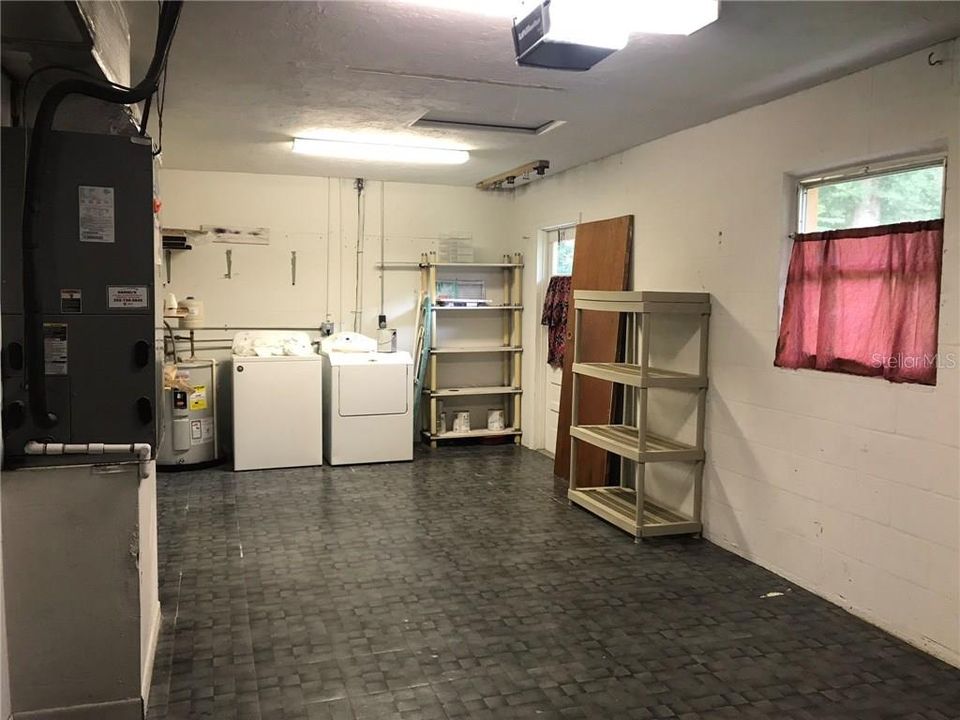 В аренду: $1,350 (2 спален, 1 ванн, 1225 Квадратных фут)