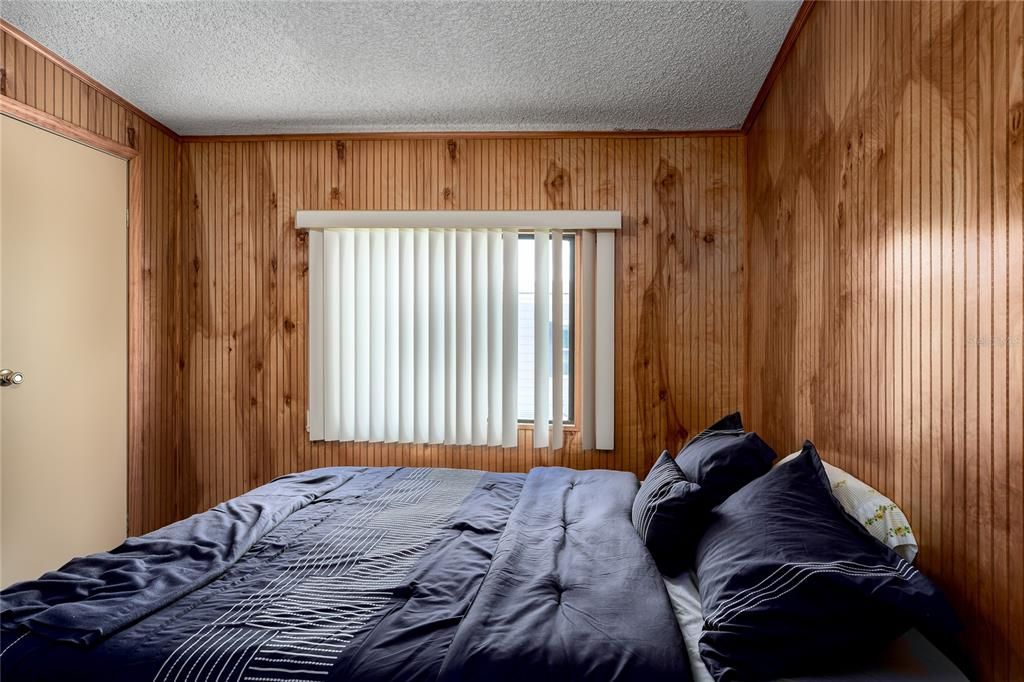 На продажу: $175,000 (2 спален, 2 ванн, 1100 Квадратных фут)