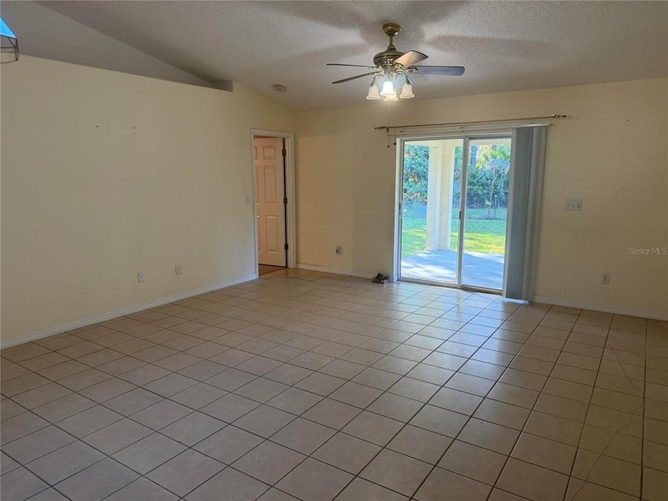 For Sale: $236,900 (3 beds, 2 baths, 1531 Square Feet)