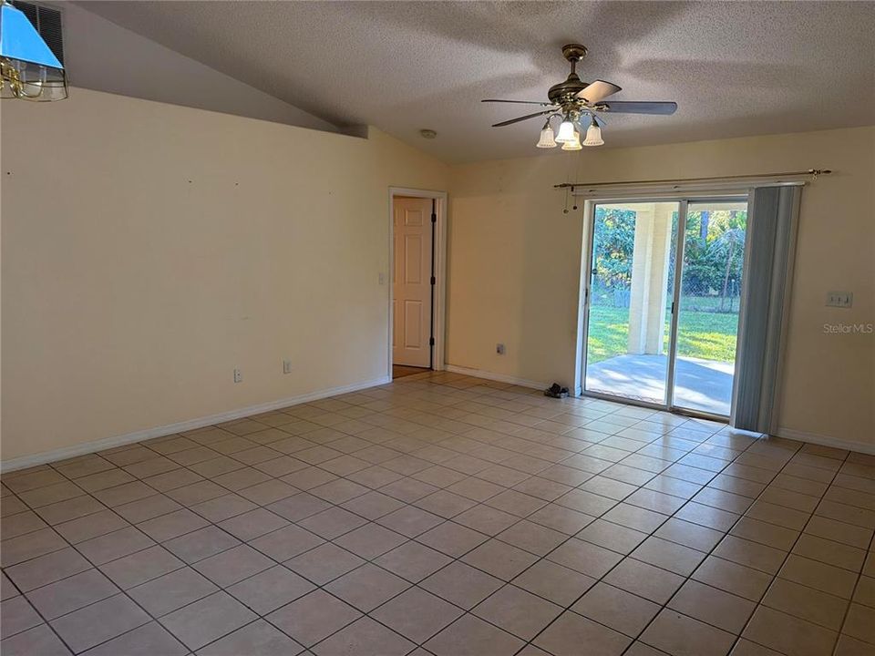 For Sale: $236,900 (3 beds, 2 baths, 1531 Square Feet)