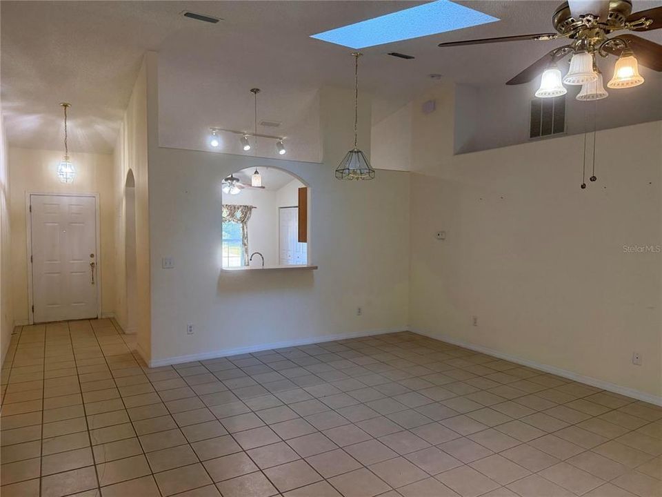 For Sale: $236,900 (3 beds, 2 baths, 1531 Square Feet)