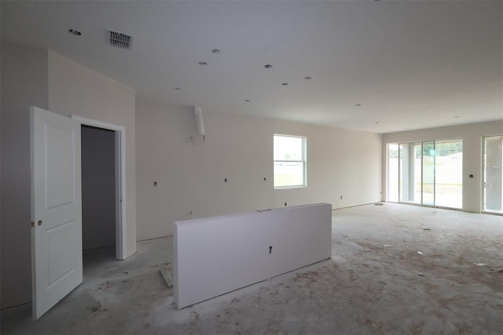 For Sale: $554,990 (5 beds, 4 baths, 3102 Square Feet)