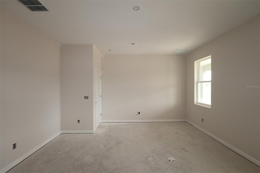 For Sale: $554,990 (5 beds, 4 baths, 3102 Square Feet)