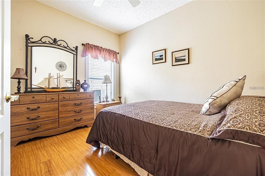 En Venta: $355,900 (2 camas, 2 baños, 1555 Pies cuadrados)