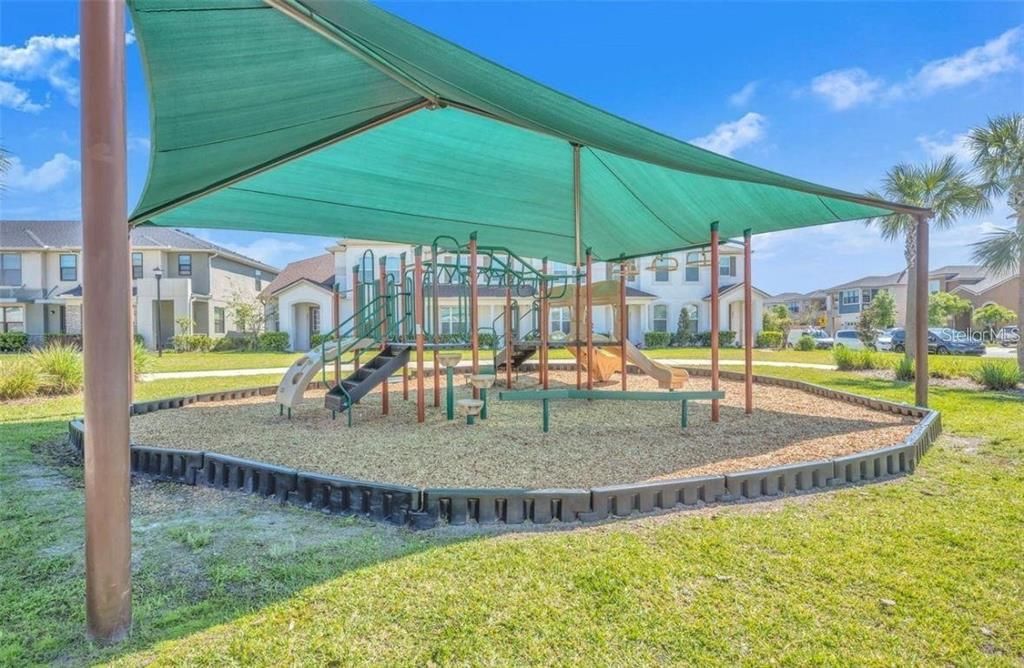 В аренду: $2,400 (3 спален, 2 ванн, 1602 Квадратных фут)