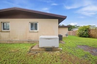 待售: $249,900 (3 贝兹, 2 浴室, 1107 平方英尺)