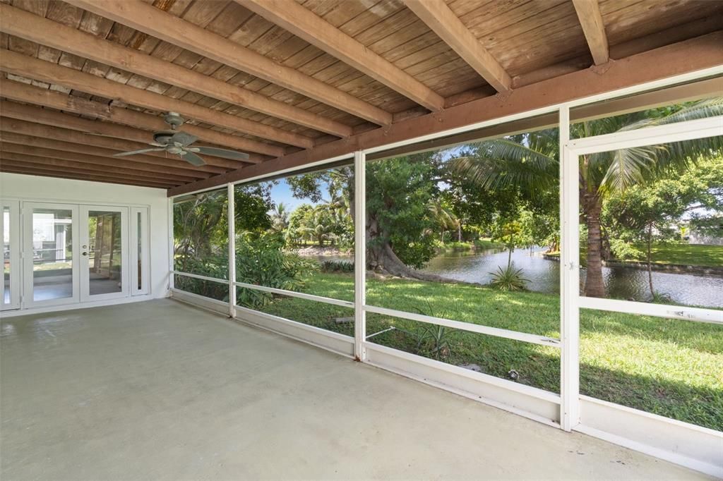 En Venta: $382,600 (2 camas, 2 baños, 1257 Pies cuadrados)