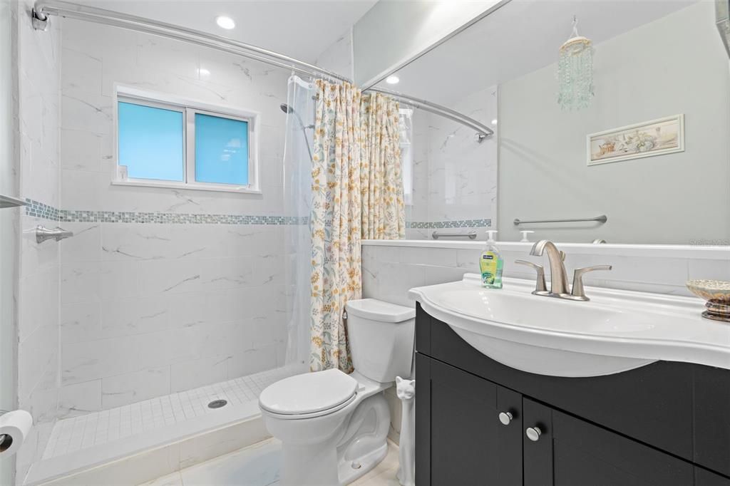 En Venta: $382,600 (2 camas, 2 baños, 1257 Pies cuadrados)