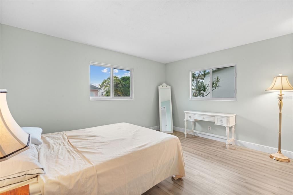 En Venta: $382,600 (2 camas, 2 baños, 1257 Pies cuadrados)