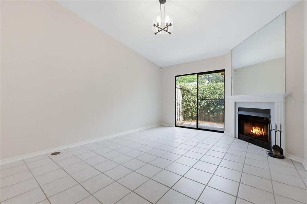 En Venta: $199,900 (2 camas, 2 baños, 988 Pies cuadrados)