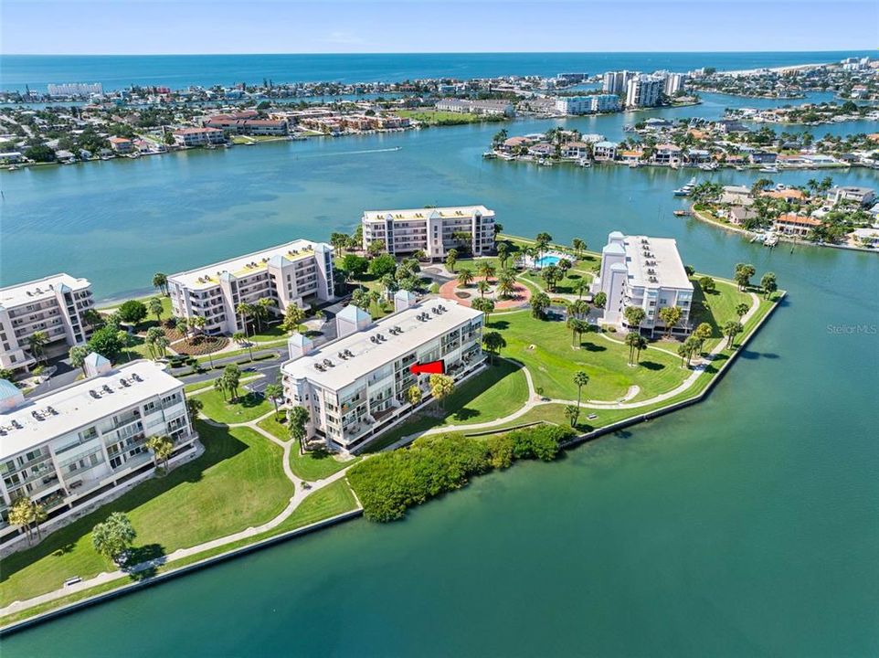 На продажу: $625,000 (2 спален, 2 ванн, 1265 Квадратных фут)