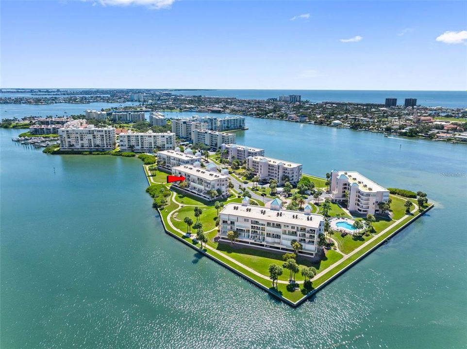 На продажу: $625,000 (2 спален, 2 ванн, 1265 Квадратных фут)