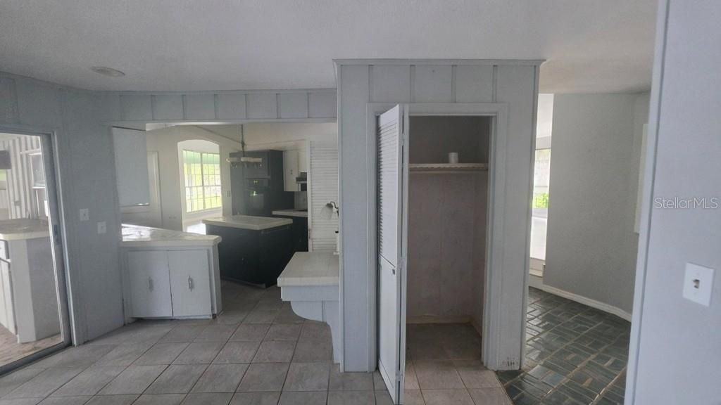 На продажу: $525,000 (4 спален, 3 ванн, 2302 Квадратных фут)