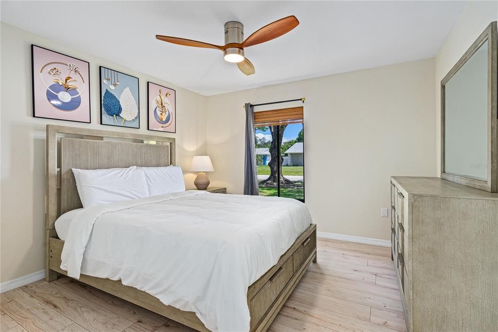 En Venta: $430,000 (3 camas, 3 baños, 1853 Pies cuadrados)