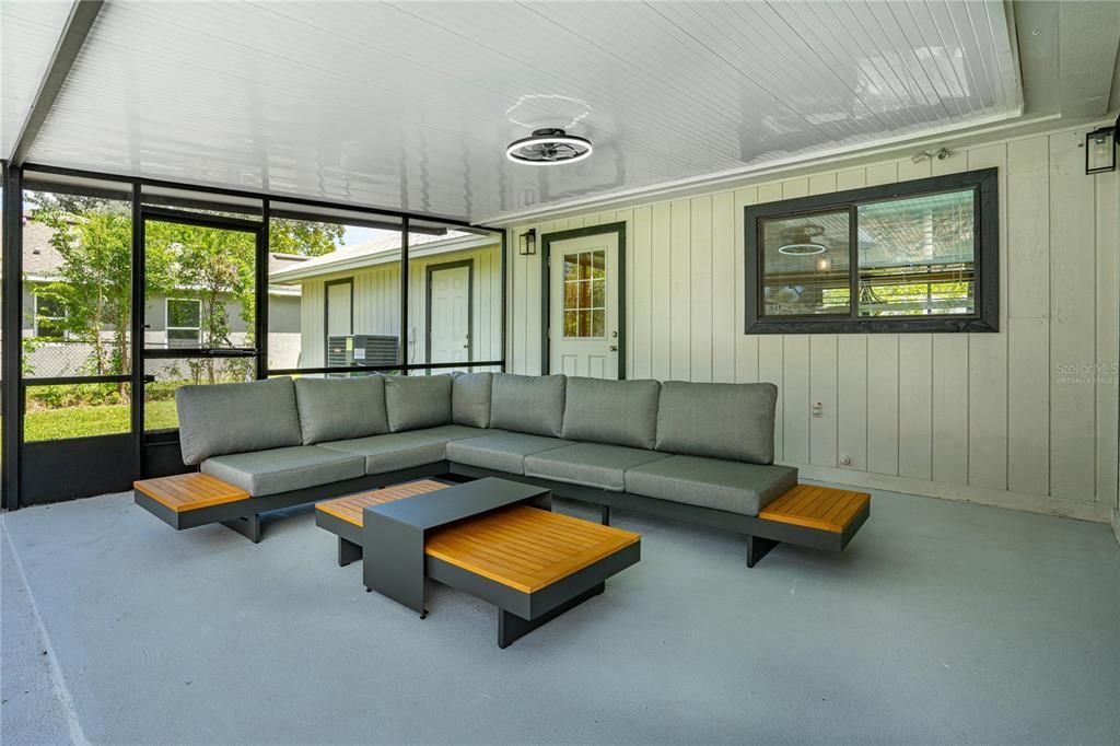 En Venta: $430,000 (3 camas, 3 baños, 1853 Pies cuadrados)