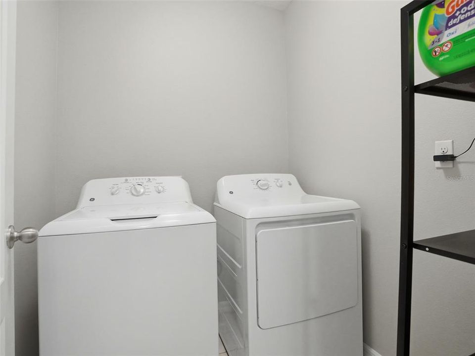 En Venta: $375,000 (3 camas, 2 baños, 1690 Pies cuadrados)