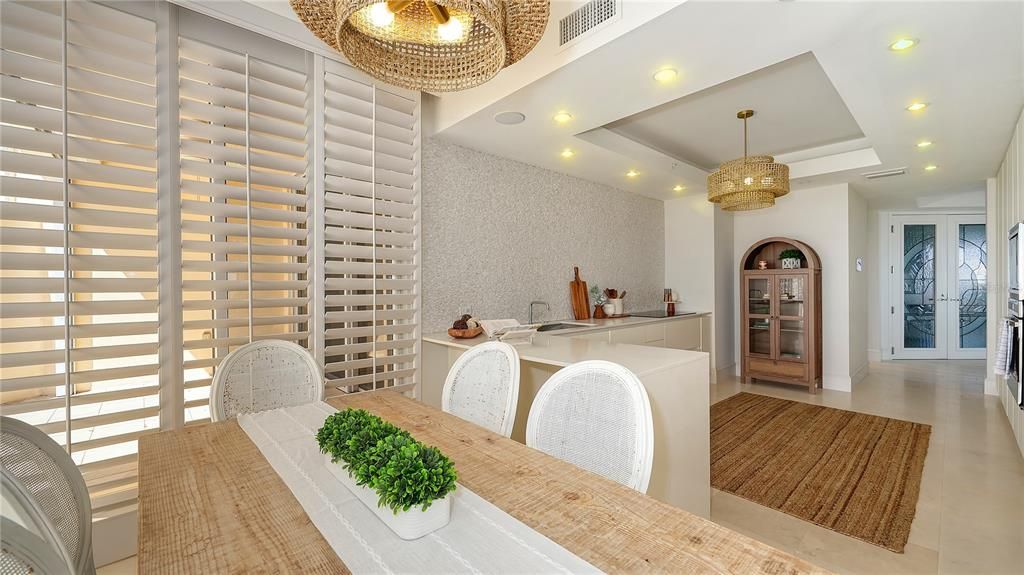 En Venta: $2,495,000 (3 camas, 3 baños, 2925 Pies cuadrados)