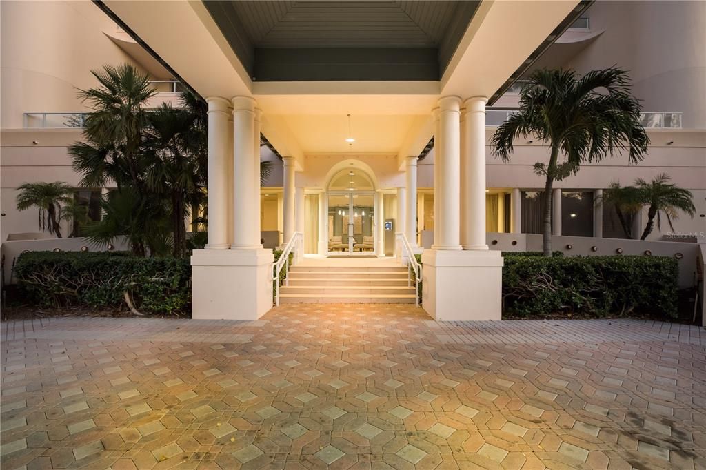 En Venta: $2,495,000 (3 camas, 3 baños, 2925 Pies cuadrados)
