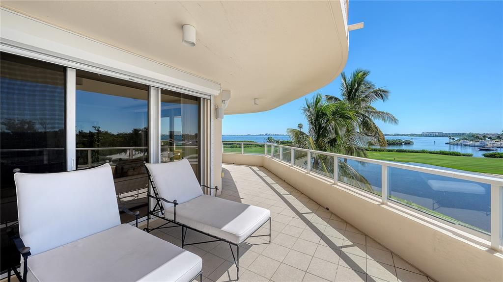 En Venta: $2,495,000 (3 camas, 3 baños, 2925 Pies cuadrados)