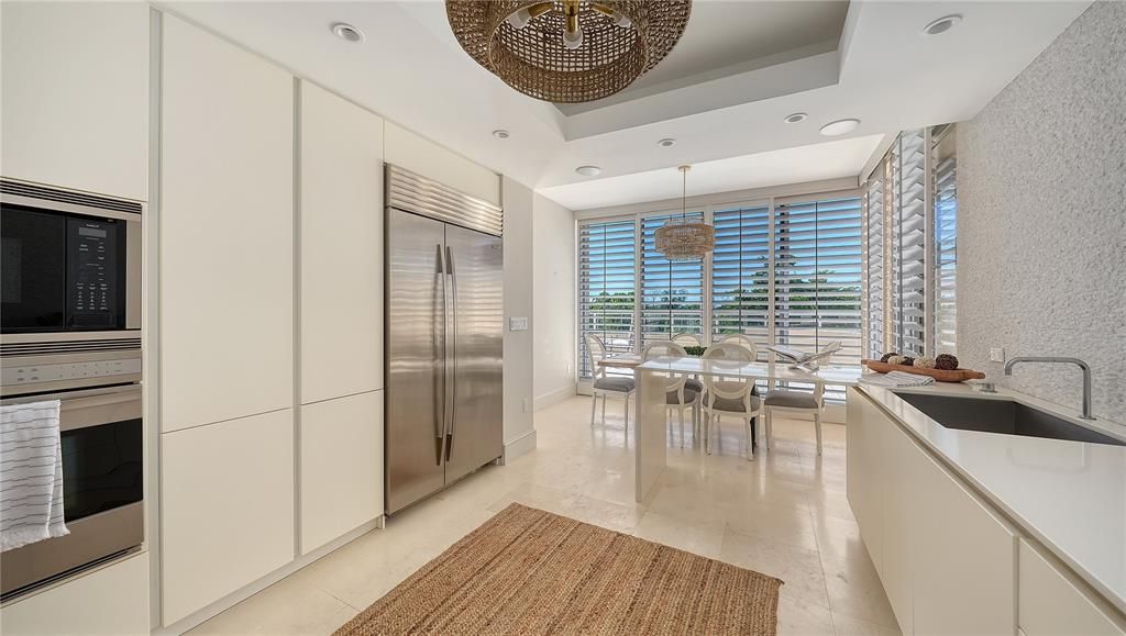 En Venta: $2,495,000 (3 camas, 3 baños, 2925 Pies cuadrados)