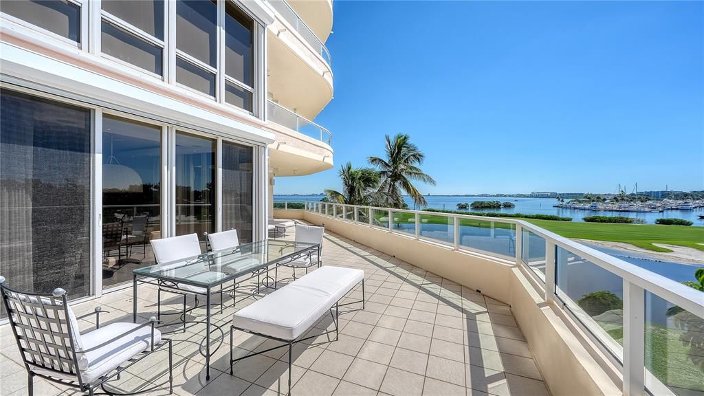 En Venta: $2,495,000 (3 camas, 3 baños, 2925 Pies cuadrados)