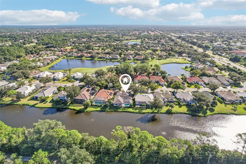 En Venta: $699,900 (3 camas, 3 baños, 2593 Pies cuadrados)