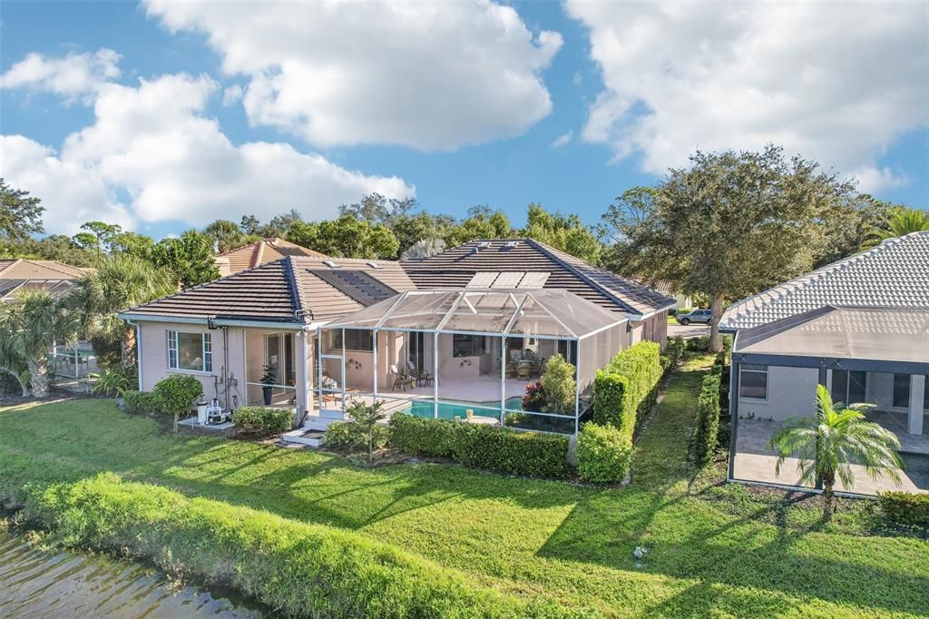 En Venta: $699,900 (3 camas, 3 baños, 2593 Pies cuadrados)