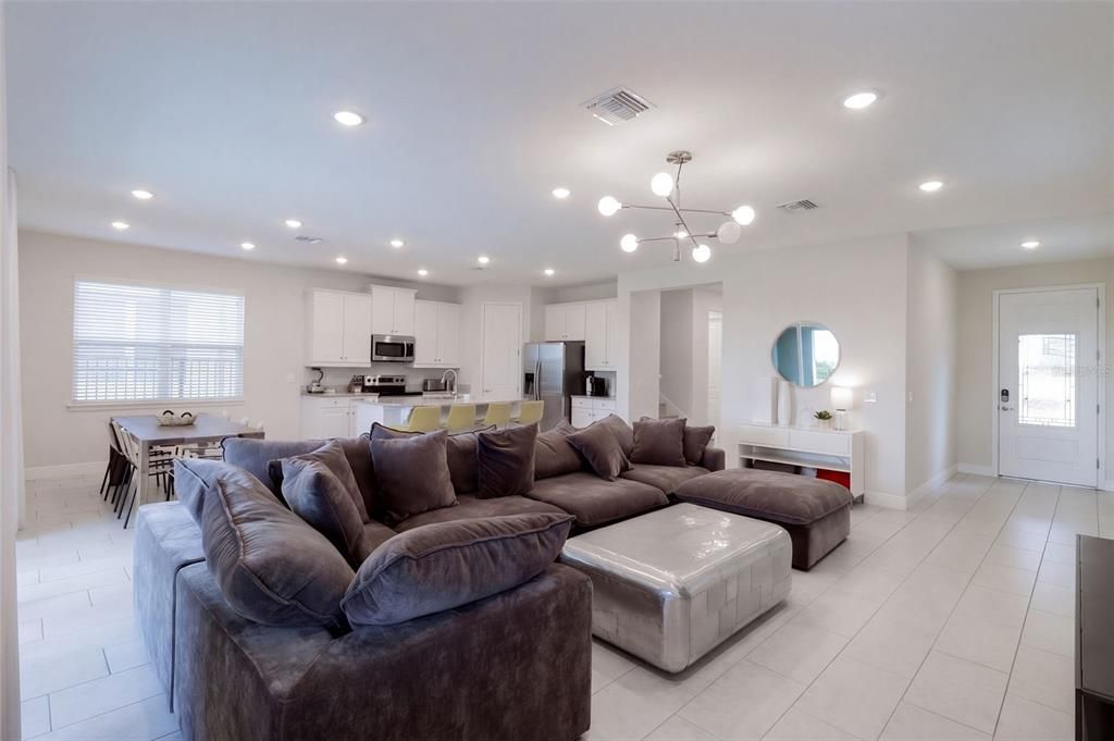 En Venta: $550,000 (5 camas, 4 baños, 2574 Pies cuadrados)