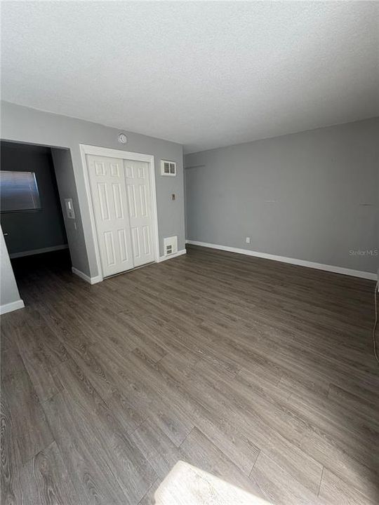 В аренду: $1,195 (0 спален, 1 ванн, 400 Квадратных фут)