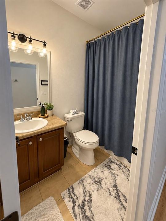 En Venta: $646,000 (4 camas, 3 baños, 2963 Pies cuadrados)