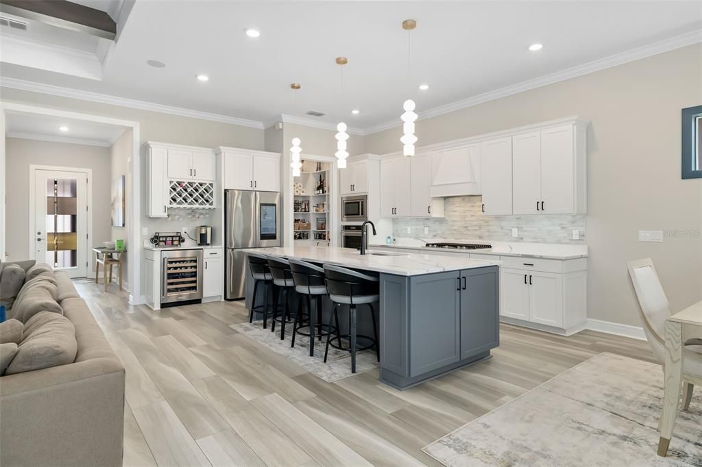 For Sale: $884,000 (3 beds, 3 baths, 2511 Square Feet)