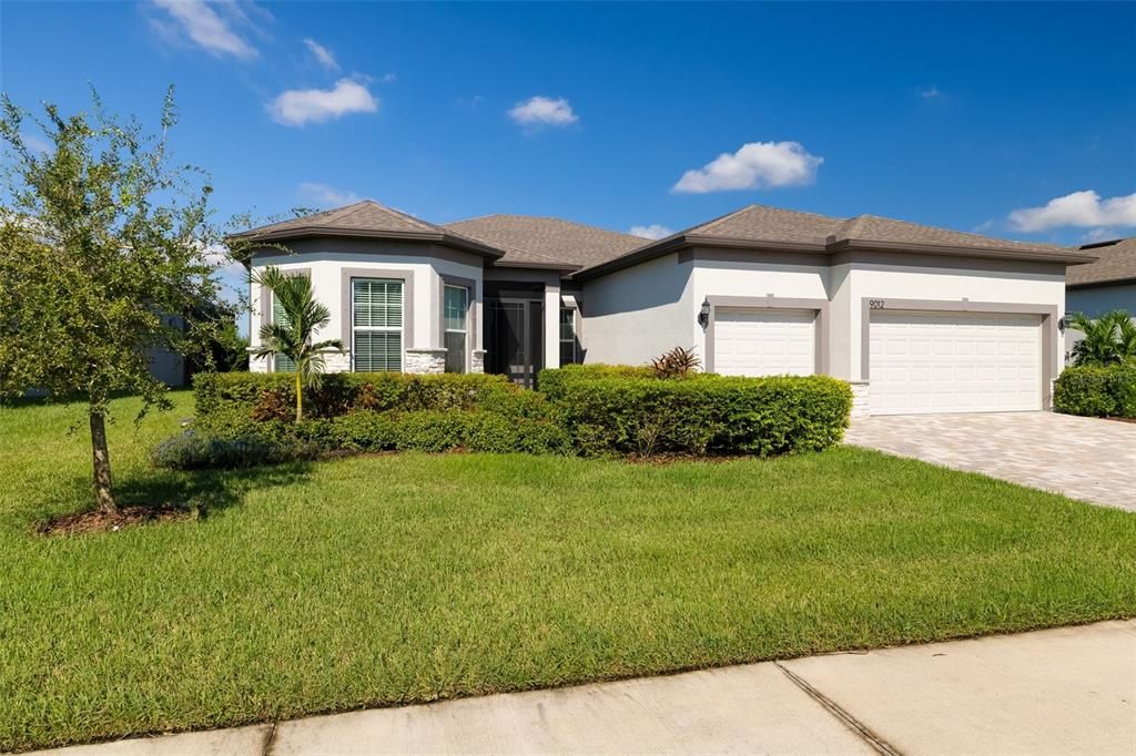 For Sale: $884,000 (3 beds, 3 baths, 2511 Square Feet)